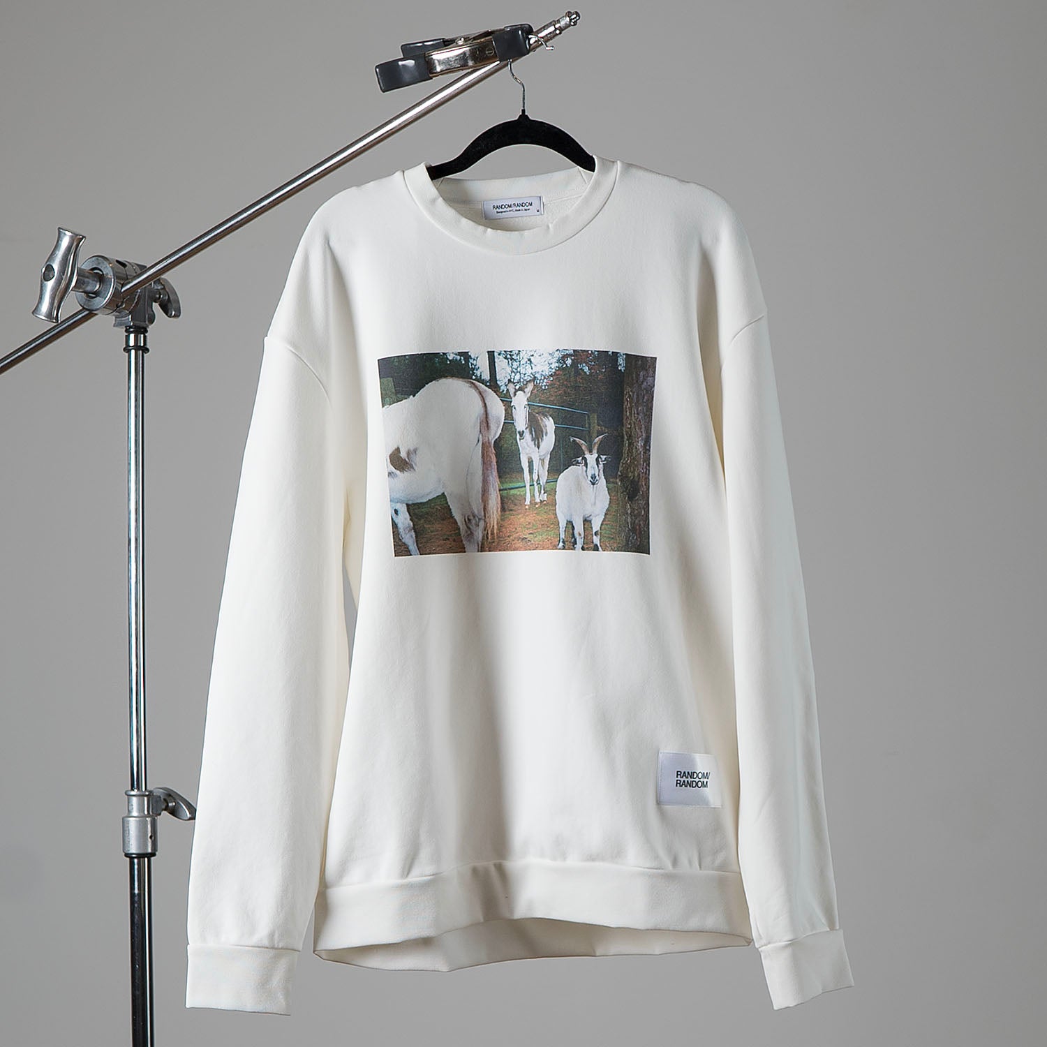 UNTITLED #33 - Sweatshirt - RANDOM/RANDOM