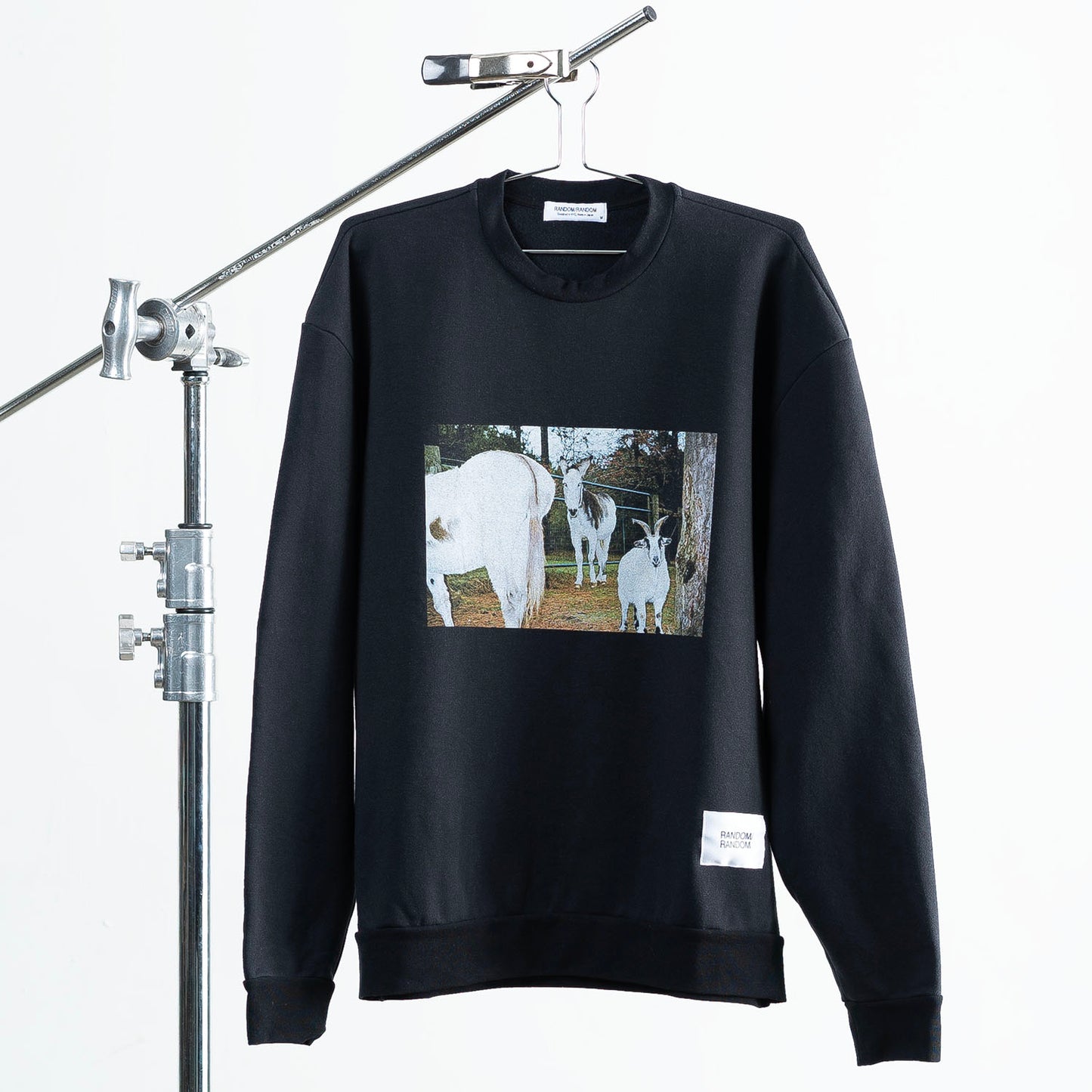 UNTITLED #33 - Sweatshirt - RANDOM/RANDOM